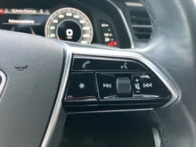 Audi A6 Avant 40 TDI quattro Sport in FIRMAMENTBLAU METALLIC