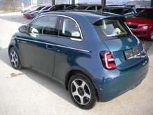 Thumbnail-Foto von Fahrzeug