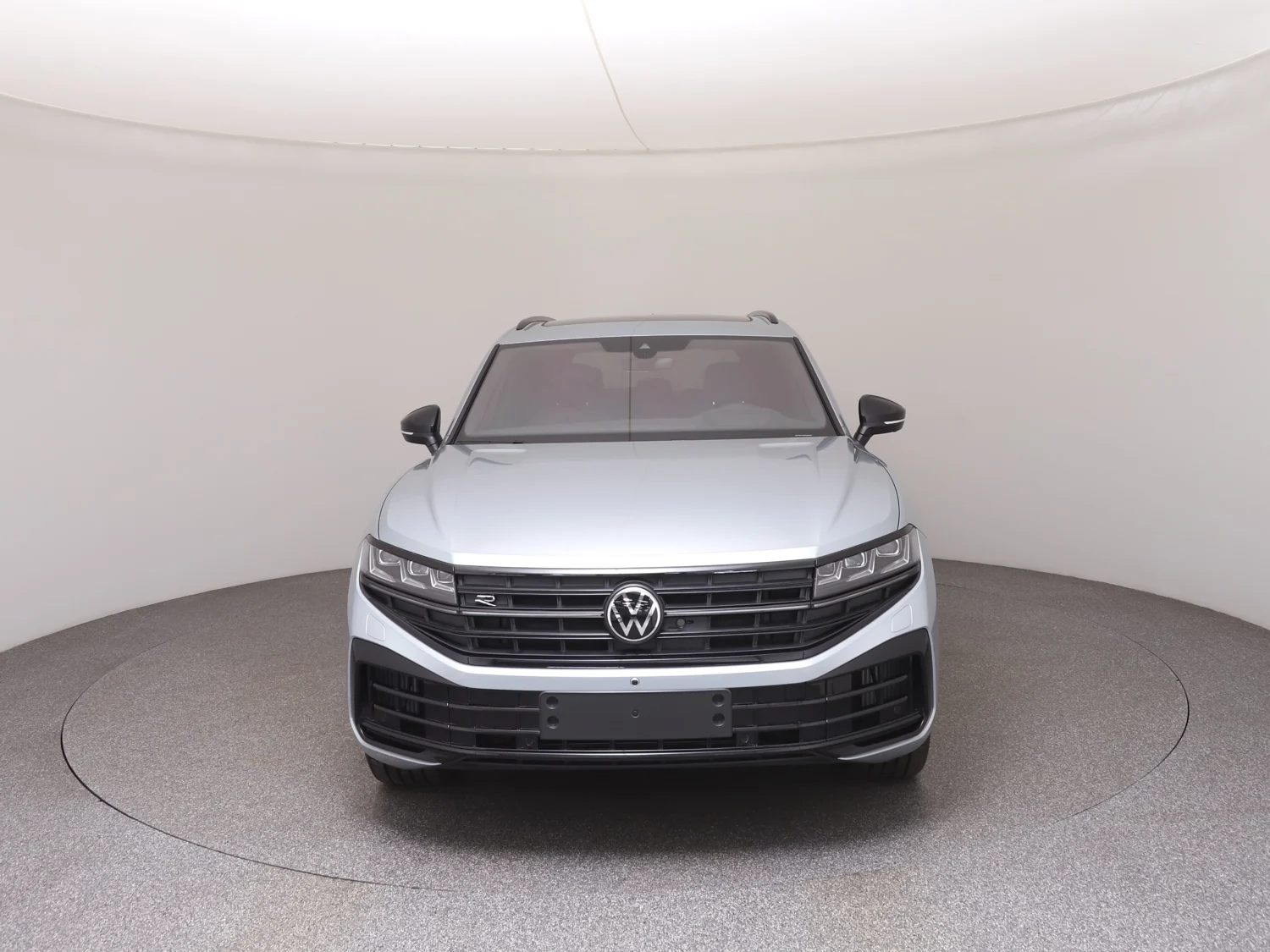 Bild eines VW Touareg R eHybrid TSI 4M. Final Edition