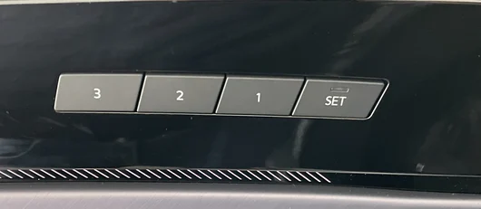 Bild eines VW Touareg R eHybrid TSI 4M. Final Edition