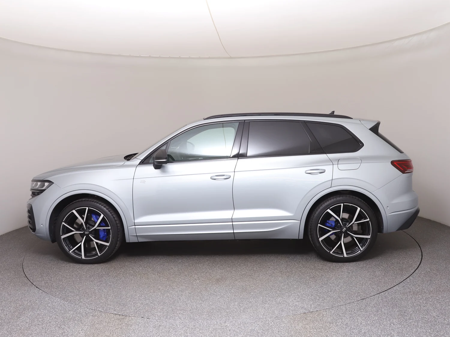Bild eines VW Touareg R eHybrid TSI 4M. Final Edition
