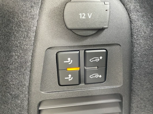 Bild eines VW Touareg R eHybrid TSI 4M. Final Edition