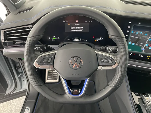 Bild eines VW Touareg R eHybrid TSI 4M. Final Edition
