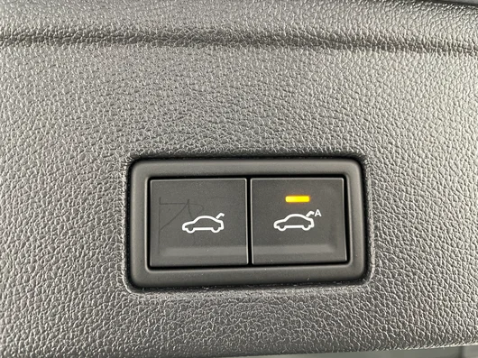 Bild eines VW Touareg R eHybrid TSI 4M. Final Edition