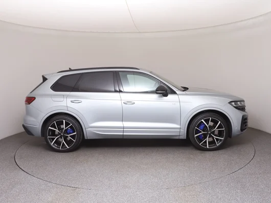 Bild eines VW Touareg R eHybrid TSI 4M. Final Edition