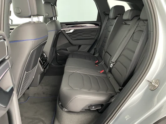 Bild eines VW Touareg R eHybrid TSI 4M. Final Edition