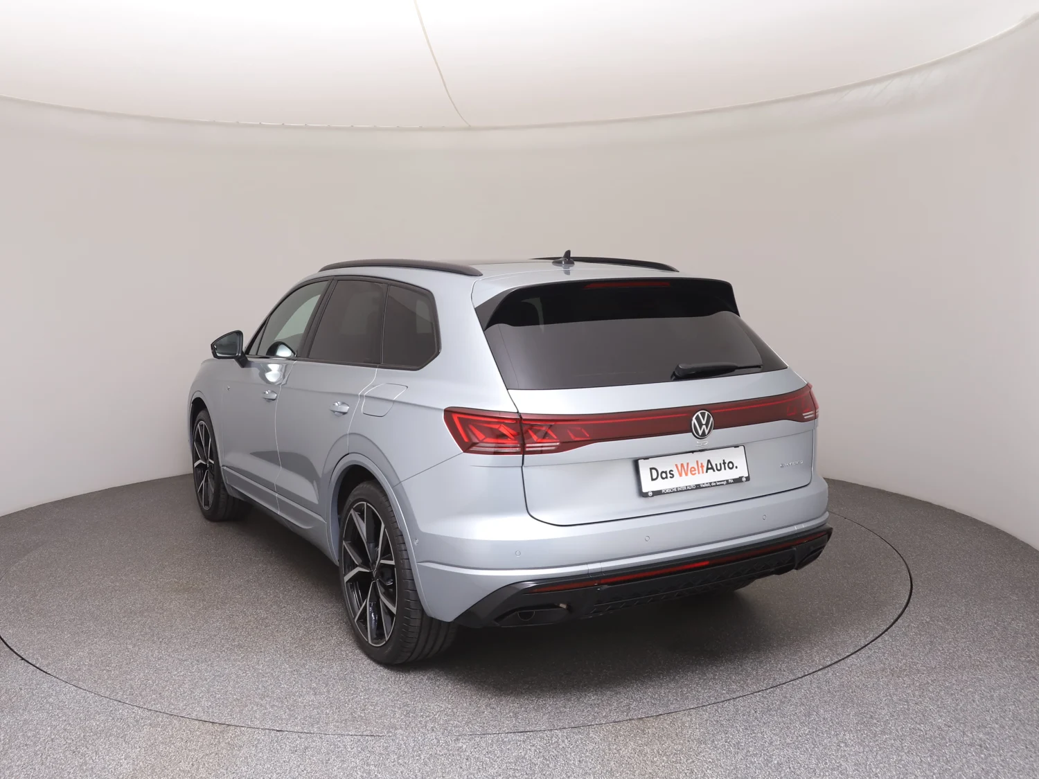 Bild eines VW Touareg R eHybrid TSI 4M. Final Edition