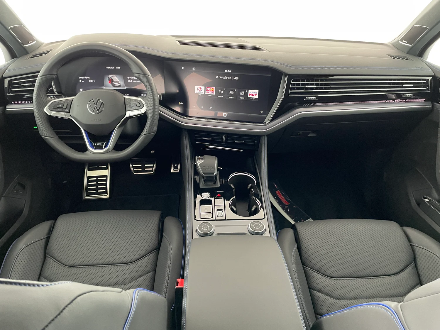 Bild eines VW Touareg R eHybrid TSI 4M. Final Edition