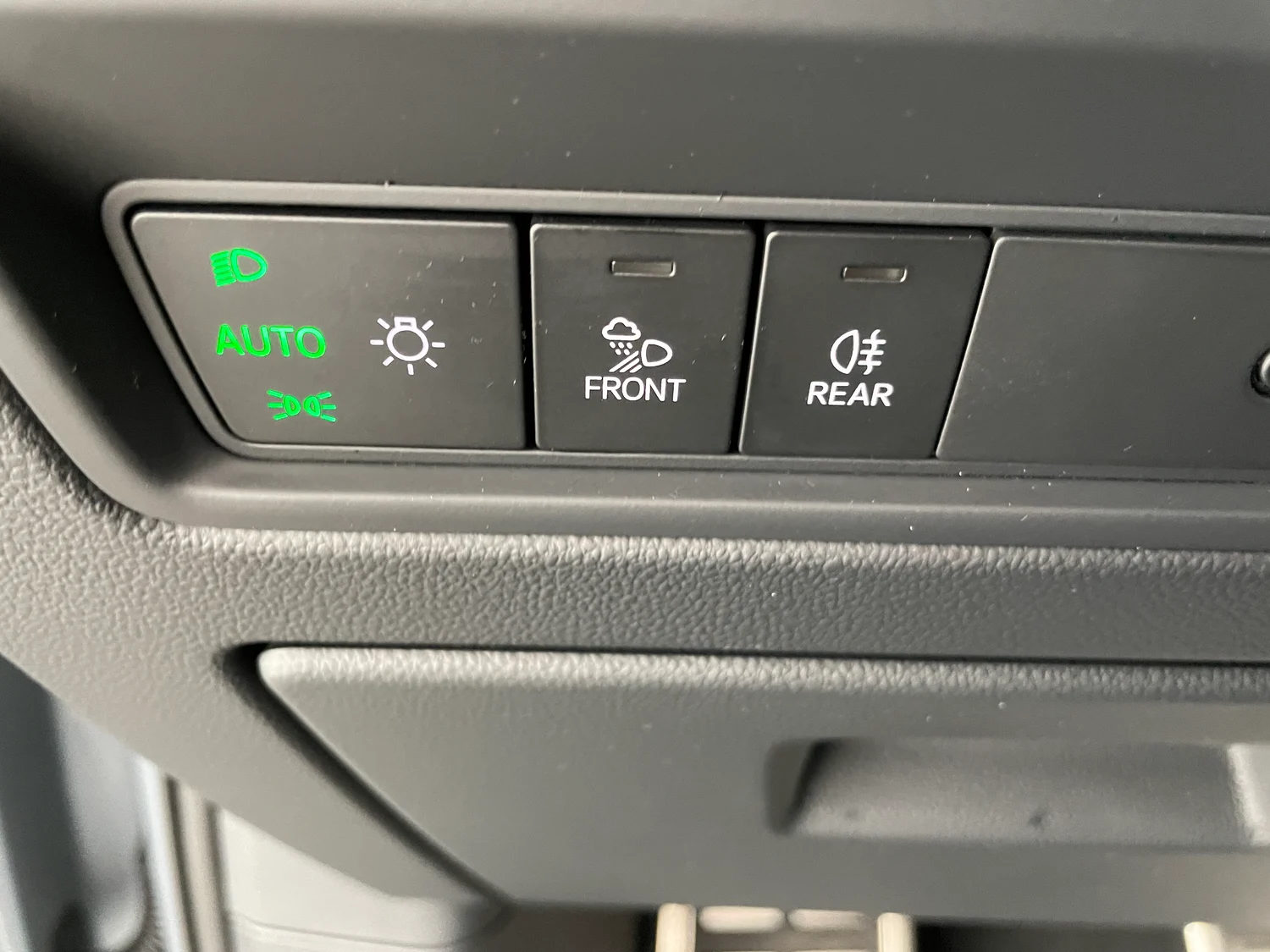 Bild eines VW Touareg R eHybrid TSI 4M. Final Edition