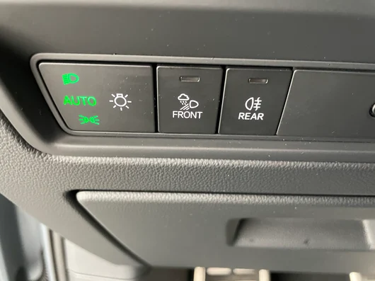 Bild eines VW Touareg R eHybrid TSI 4M. Final Edition