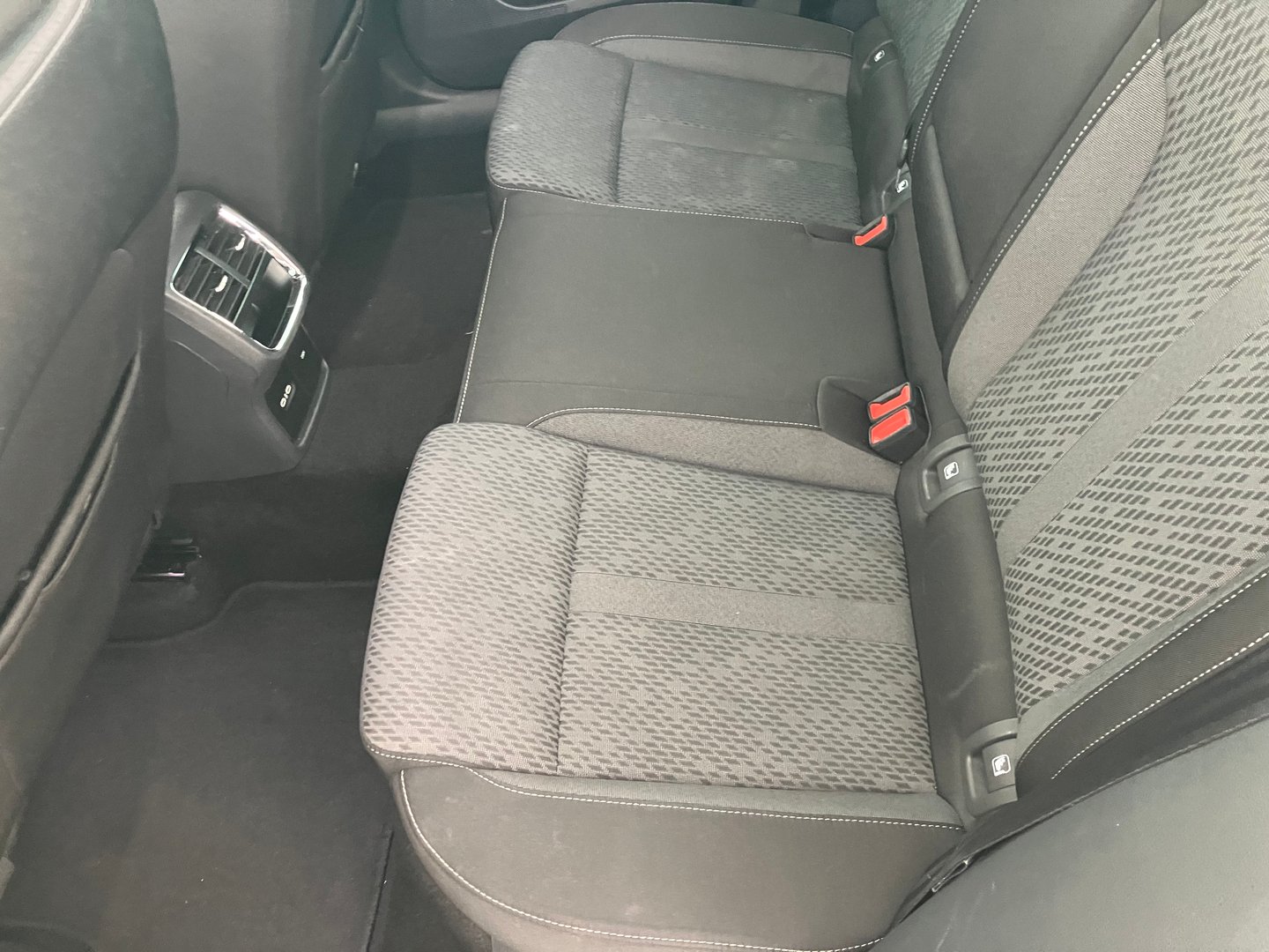 Škoda OCTAVIA Combi Premium TDI | Bild 12 von 15