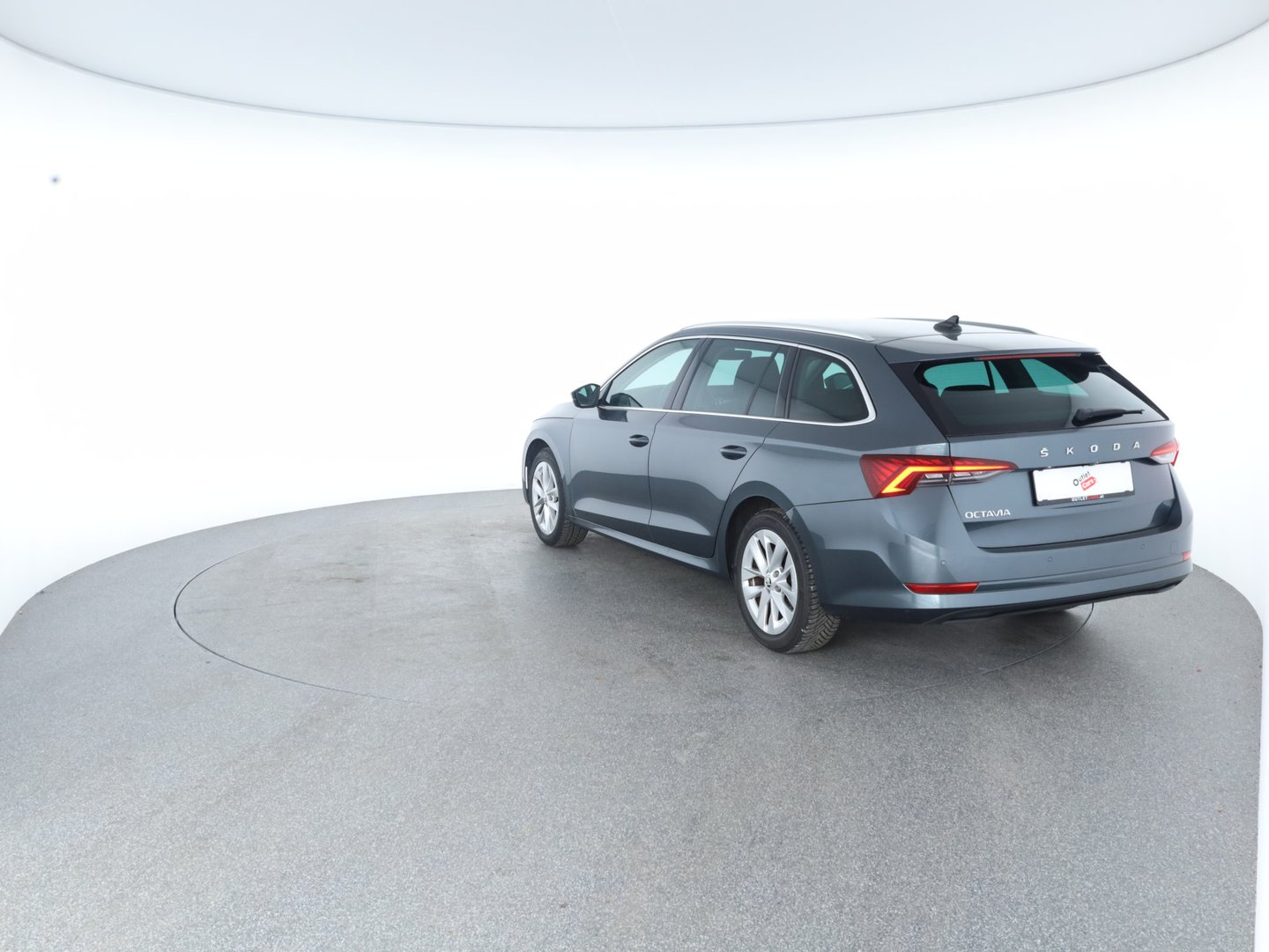 Škoda OCTAVIA Combi Premium TDI | Bild 2 von 15