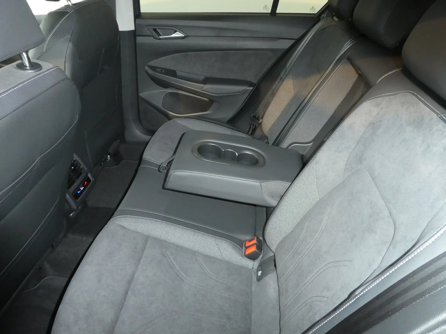 Bild eines VW Golf Rabbit eHybrid DSG 150 kW