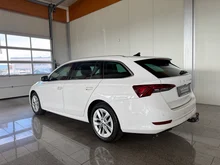 Škoda Octavia Combi Style TDI DSG in 9P Candy-Weiss