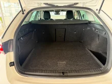 Škoda Octavia Combi Style TDI DSG in 9P Candy-Weiss