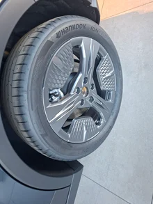 CUPRA Raval PLUS 37 kWh 99 kW/135 PS in Magnet-Grau Metallic