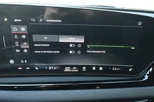 Audi A5 Avant e-hybrid quattro 220 kW in 0E Mythosschwarz Metallic