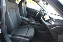 Audi A5 Avant e-hybrid quattro 220 kW in 0E Mythosschwarz Metallic