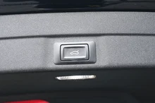 Audi A5 Avant e-hybrid quattro 220 kW in 0E Mythosschwarz Metallic