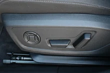 Audi A5 Avant e-hybrid quattro 220 kW in 0E Mythosschwarz Metallic