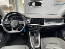 Audi A1 Sportback 30 TFSI intense in Gletscherweiss Metallic