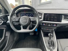 Audi A1 Sportback 30 TFSI intense in Gletscherweiss Metallic