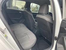 Audi A1 Sportback 30 TFSI intense in Gletscherweiss Metallic