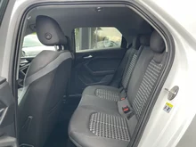Audi A1 Sportback 30 TFSI intense in Gletscherweiss Metallic