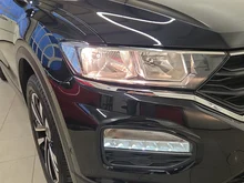 VW T-Roc iQ Drive TSI OPF in Deep Black Perleffekt