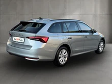 Škoda Octavia Combi Essence TDI in Smokey Diamond-Silber Metallic