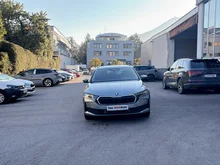 Škoda Octavia Combi Essence TDI in Smokey Diamond-Silber Metallic