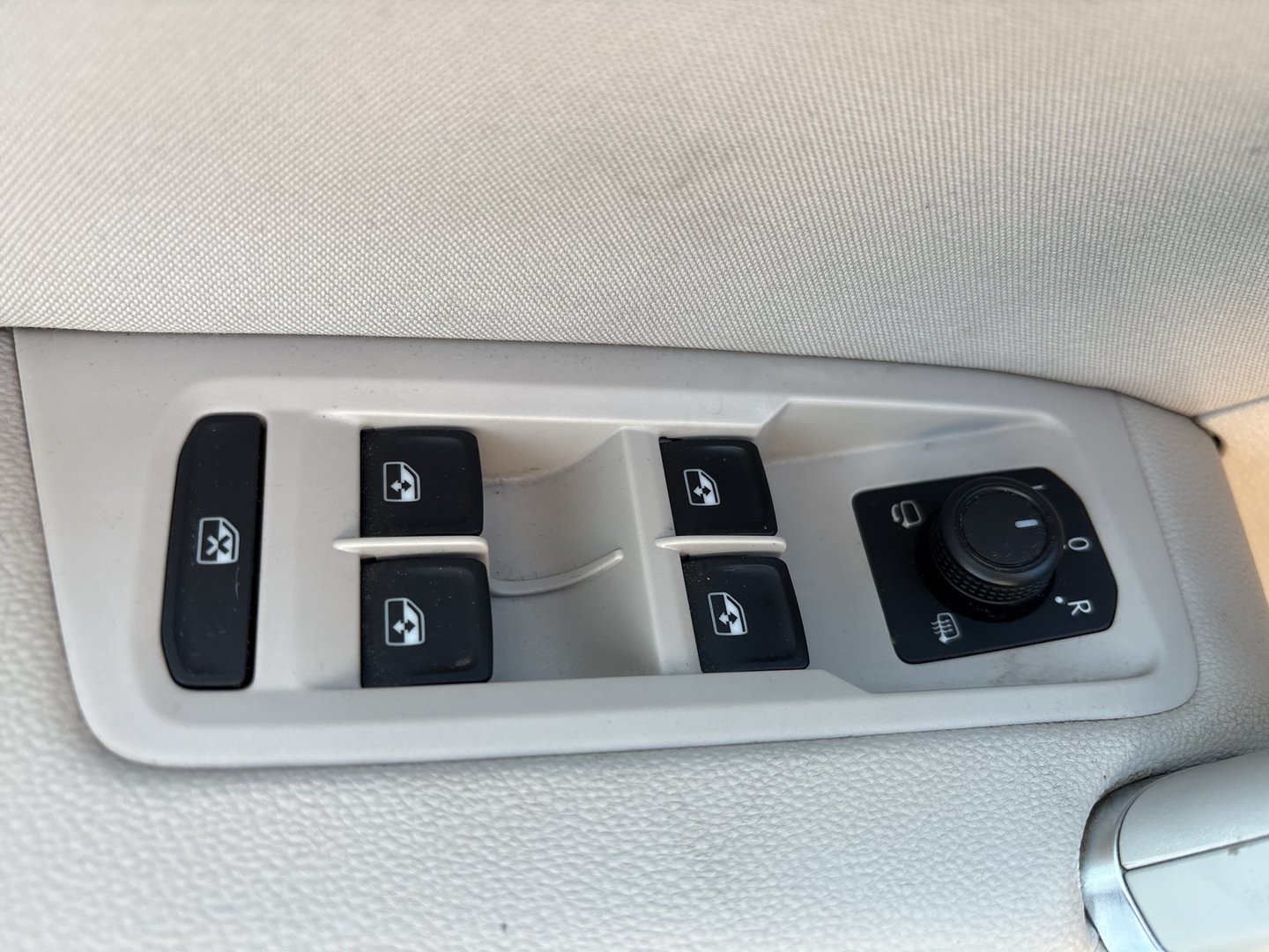 VW Touran Comfortline TDI SCR DSG 7-Sitzer | Bild 8 von 21