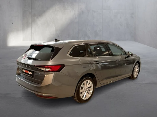 Bild eines Škoda Superb Combi Selection TDI DSG