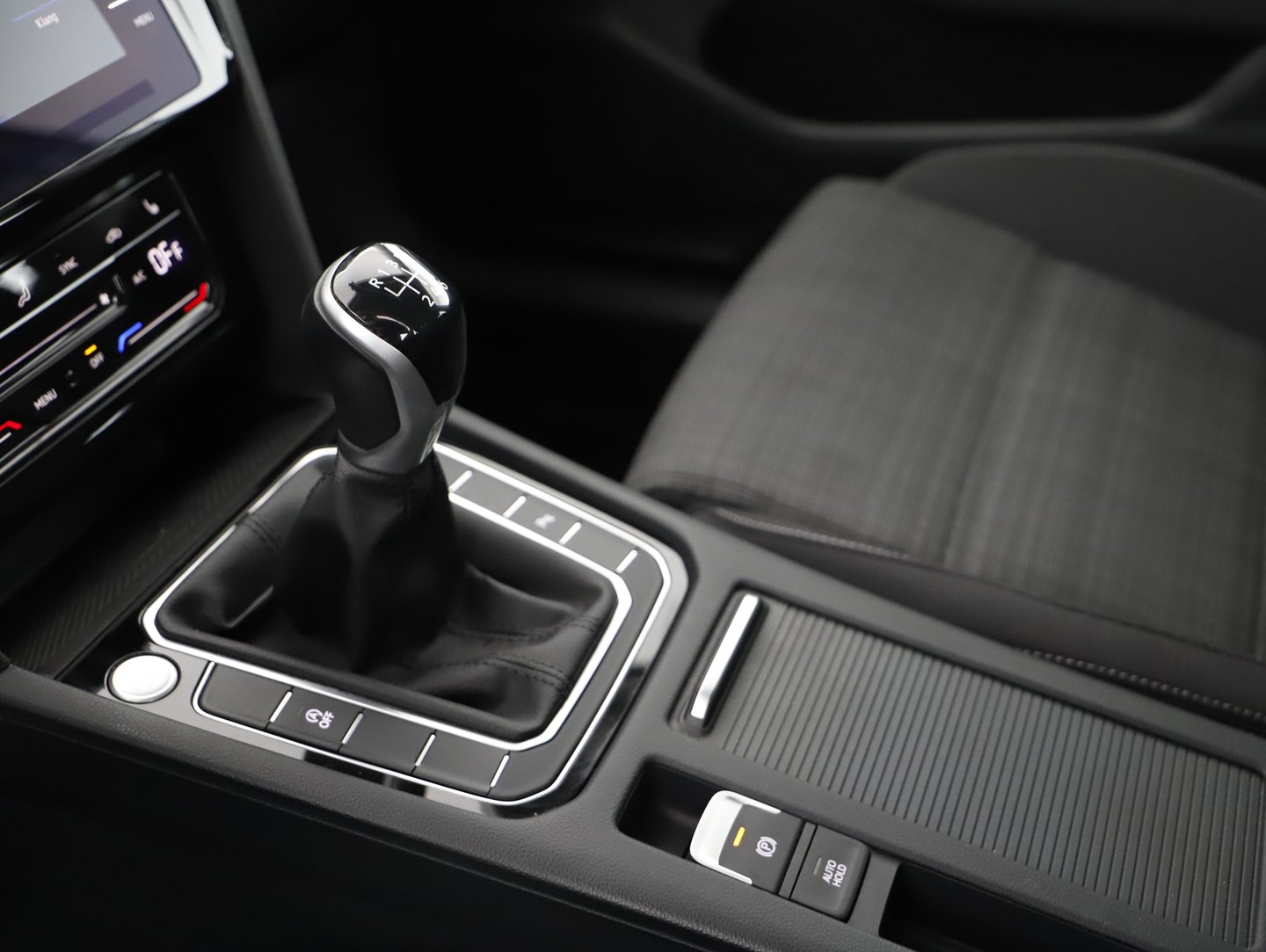 VW Passat Variant Business TDI | Bild 23 von 28