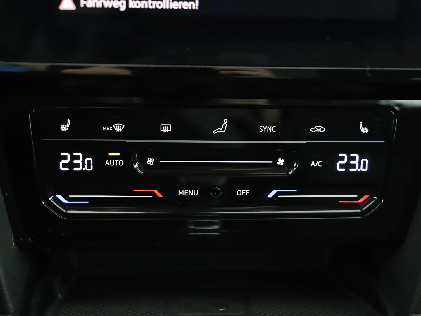 VW Passat Variant Business TDI | Bild 22 von 28