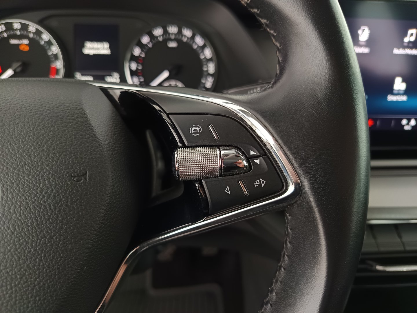 Škoda OCTAVIA Combi Ambition TDI | Bild 17 von 30