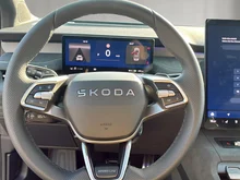 Škoda Peaq Sportline 90x in Black-Magic Perleffekt