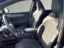 Škoda Peaq Sportline 90x in Black-Magic Perleffekt