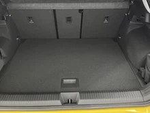 VW T-Roc Style eTSI DSG in Canary Yellow Dach Black Uni