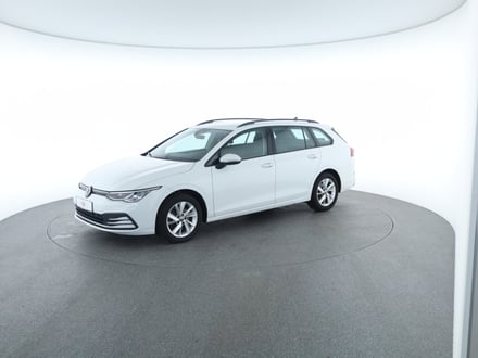 VW Golf VIII Variant Life