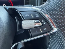 Škoda Karoq 4x4 SPORTLINE TDI DSG in Stahl-Grau