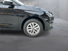 Škoda Fabia Essence TSI in Black-Magic Perleffekt