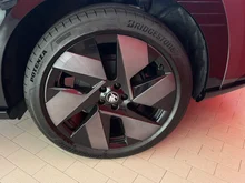 Škoda Peaq Sportline 90x in Graphit-Grau Metallic
