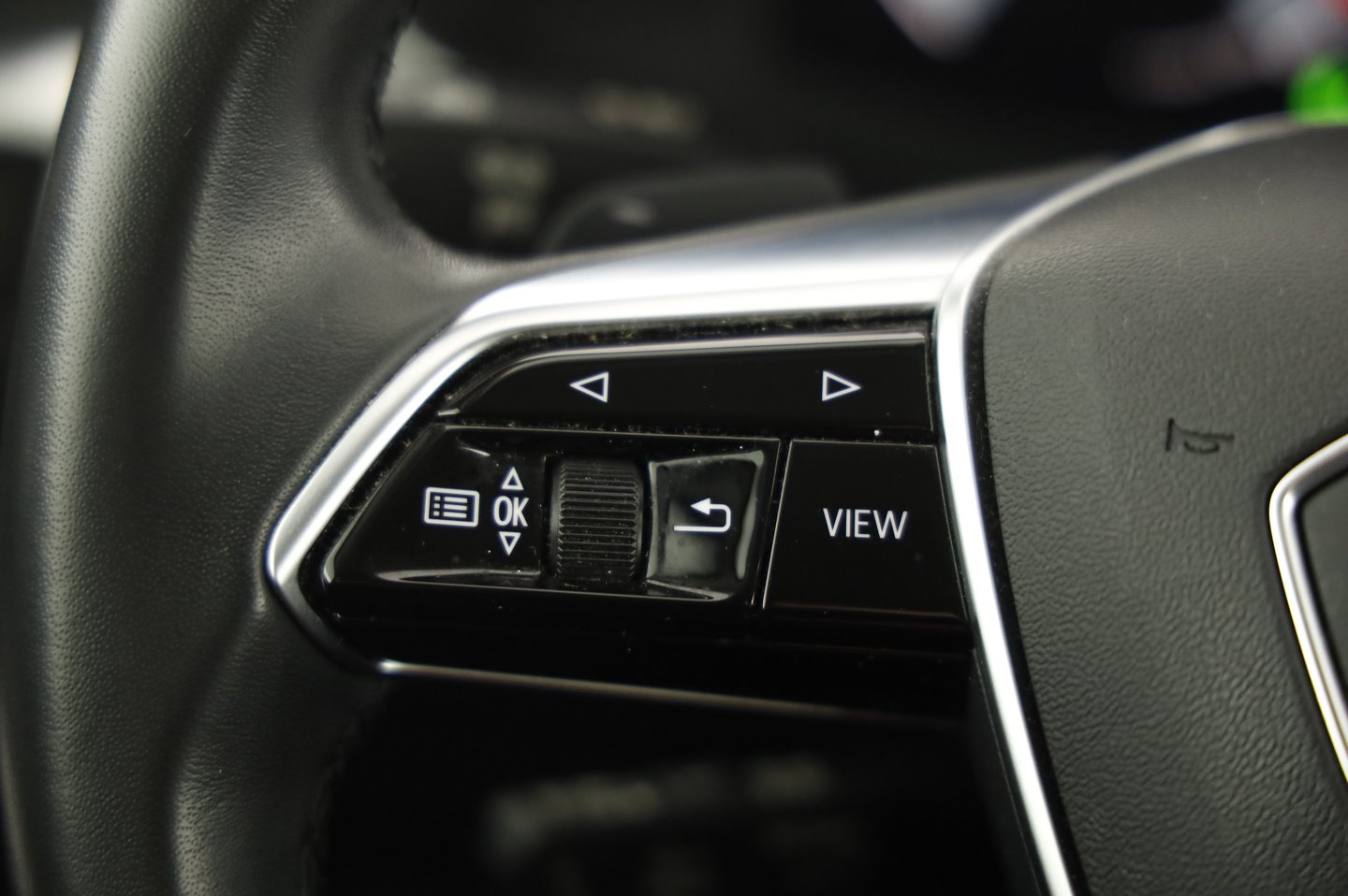 Audi A6 Avant 40 TDI quattro Sport | Bild 12 von 22