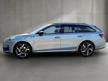 Škoda Octavia Combi Sportline TDI DSG in Smokey Diamond-Silber Metallic