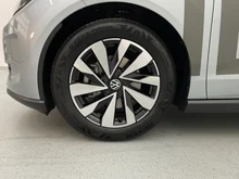 VW ID.Polo ID. Polo Life Edition 155 kW - 52 kWh in F0 Oyster Silver Metallic