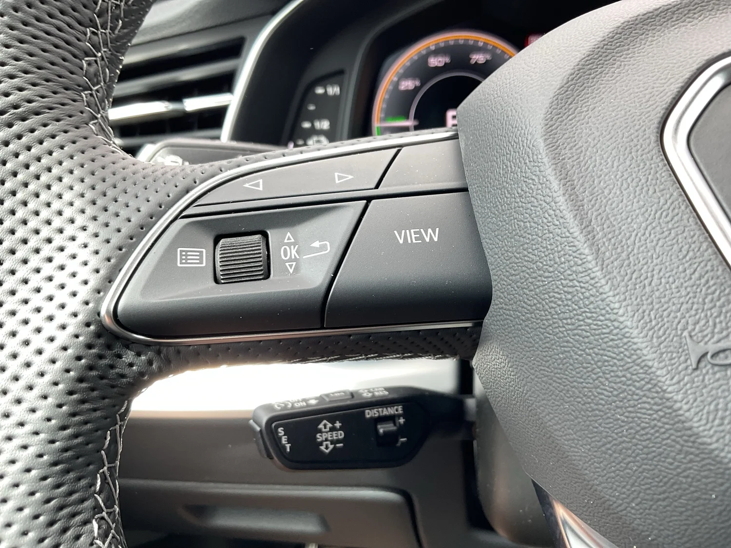 Bild eines Audi Q8 e-hybrid quattro 290 kW