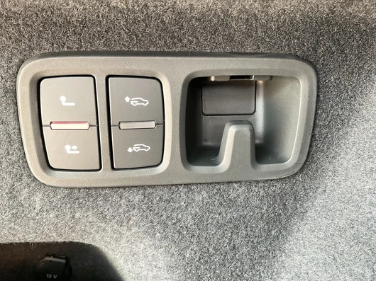 Bild eines Audi Q8 e-hybrid quattro 290 kW
