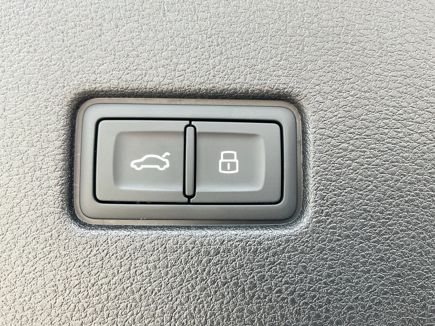 Bild eines Audi Q8 e-hybrid quattro 290 kW