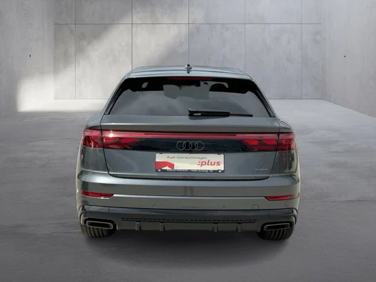 Bild eines Audi Q8 e-hybrid quattro 290 kW